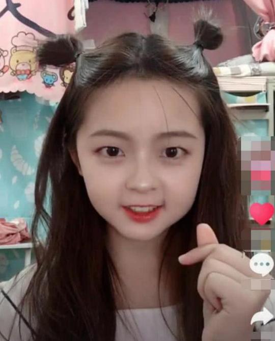 抖音“最美婴儿肥”女神走红，关掉美颜后，网友：情敌们拔刀吧