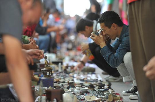 “古玩直播带货”风口已经过时，2022年，用古玩界信息差赚钱