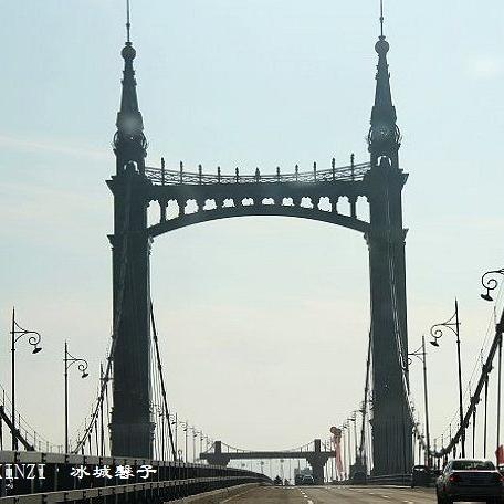 哈尔滨玻璃大桥相关长尾关键词有哪些