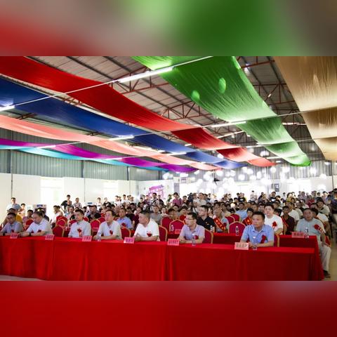 泉州市教师奖金多少钱啊