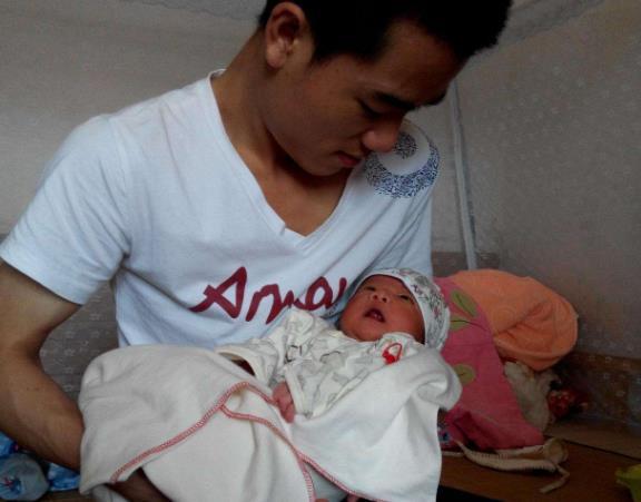 宝宝被别人抱就哭怎么办