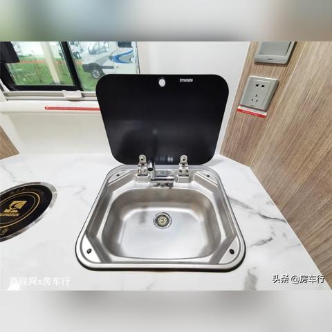 关于在上海买房车生活划算么相关关键词有哪些