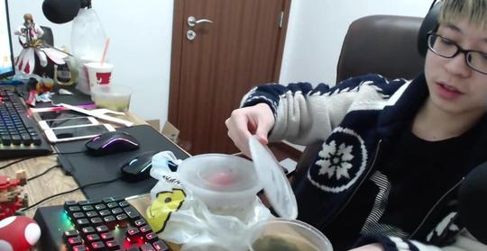 天生王者，荣耀归来！嗨氏签约快手平台，粉丝：终于等到你