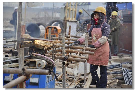 3月8日致敬：建筑工地上的女人们