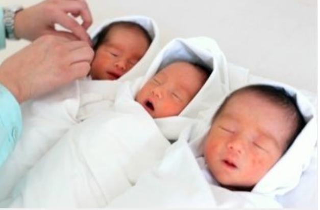 女宝宝起名姓时怎么起(孩子姓常起什么)