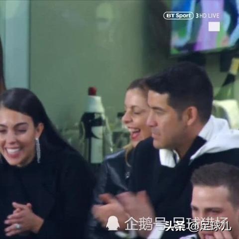 足球运动员与公主跳舞的长尾关键词有哪些