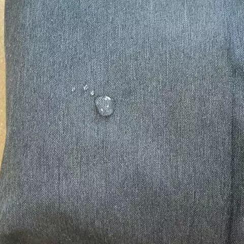 足球运动员背双肩包的长尾关键词有哪些