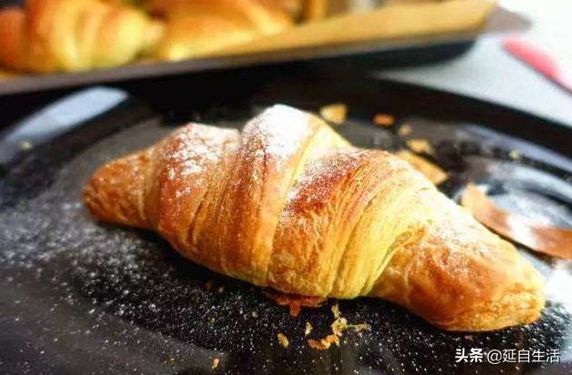 宝宝的药可以加在牛奶里一起喂吗 宝宝的药可以加在牛奶里一起喂吗