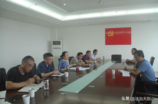 黄梅县委常委、组织部部长到黄梅法院调研"不忘初心，牢记使命"主题教育准备工作