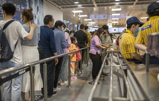 店铺生意火爆，为何突然关门？压死骆驼的最后一根稻草是什么？