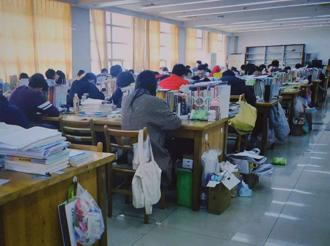 中国本科学历人口占比(是否学历早已经比能力更重要了呢)