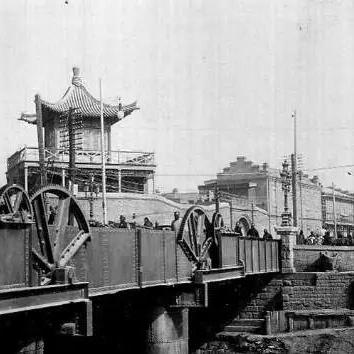 广州到天津的快递邮费是多少元？