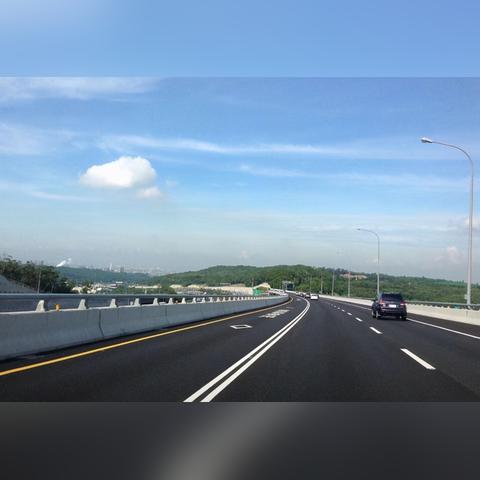 从鹤岗到哈尔滨市多少公里