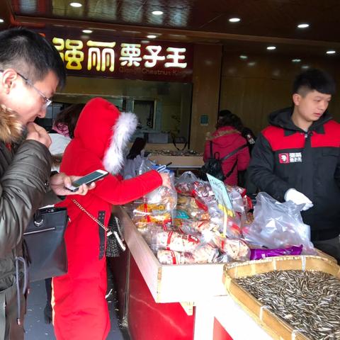 河南省蜂蜜产出的是哪个季节南阳市？