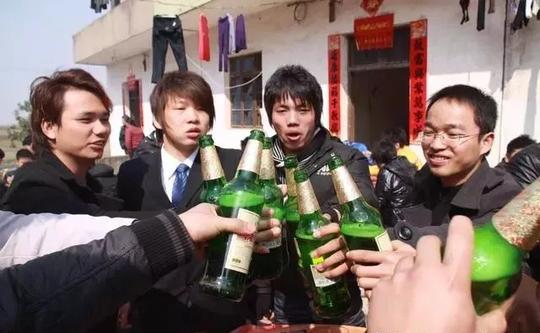 农民工兄弟，回农村这些行为不要干，容易让人产生反感！