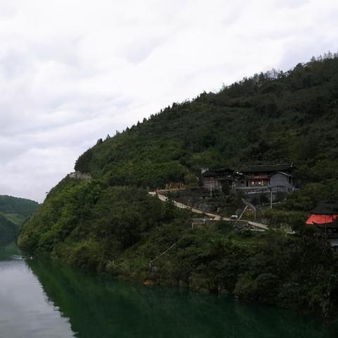 重庆到桂林飞机相关长尾关键词有哪些