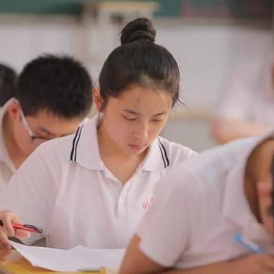 河南考生撕答题卡为什么