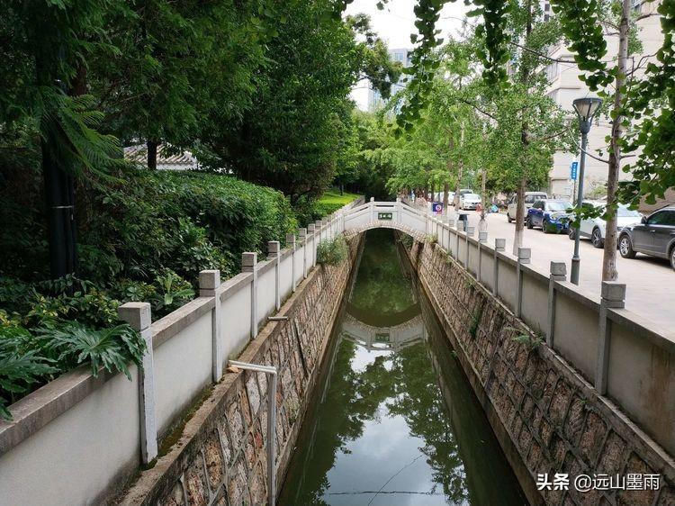 董姓宝宝怎么起名(今年农历十月出生董姓男孩取名董睿豪怎么样)
