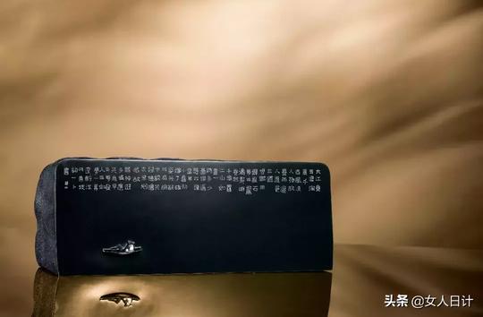 大爷花57600元给玉器做鉴定，被骗的痛哭失声