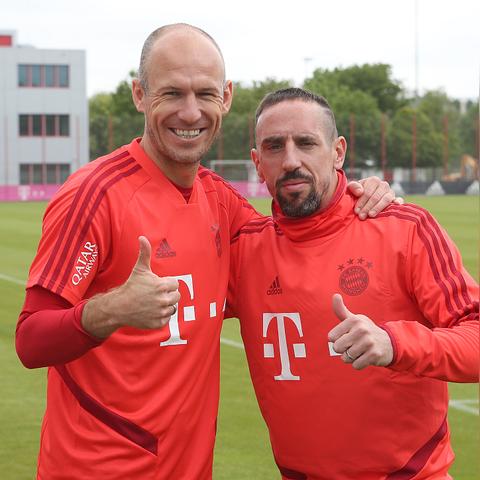 足球比赛中球点球的长尾关键词有哪些