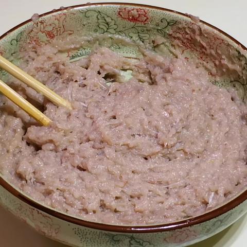 《家常五花肉制作全攻略：口感鲜嫩多汁的秘密做法》-第3张图片-其人生活百科