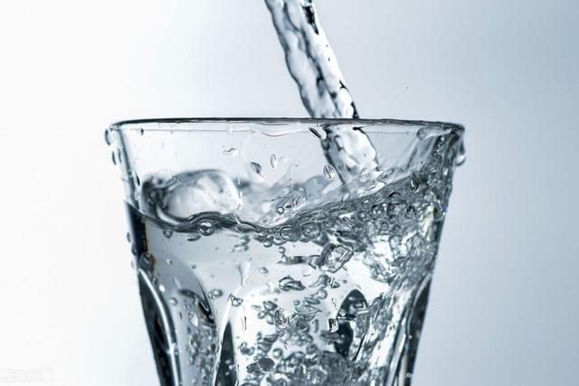 夏天宝宝要多喝水吗