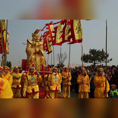 QQ堂的平安祭品怎么用？