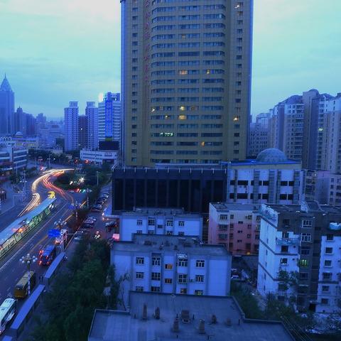 是西宁好还是兰州好啊？
