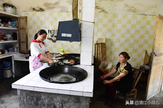 年收入10万元！农村90后美女农村借旅游赚钱，开农家乐生意好