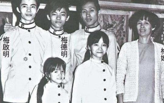 母亲嗜赌哥哥生意失败，死后仍被不断消费的梅艳芳，比房似锦可怜