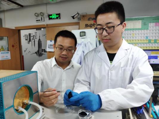 南科大材料系毕业生在知名期刊发表柔性有机热电薄膜的研究成果