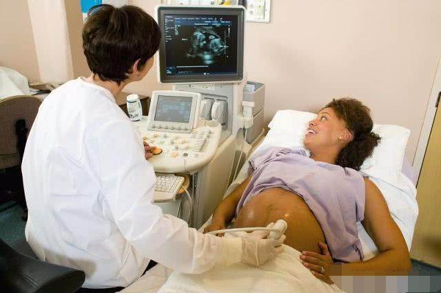 怀孕后做四维检查时想要让胎儿配合该怎么办