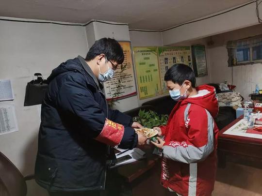 平山工行青年员工抗疫青春逆行闪耀