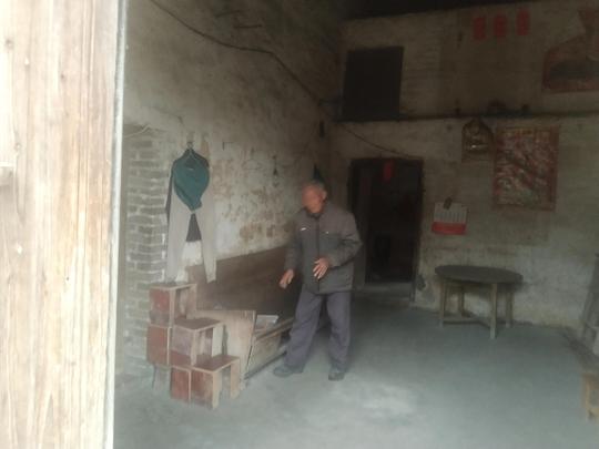 当今独居老人，意外的事故不断发生，给人们带来沉重的思考