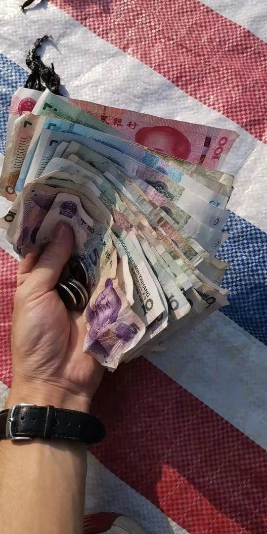 创业摆摊，收入不错，越努力越幸运，加油！