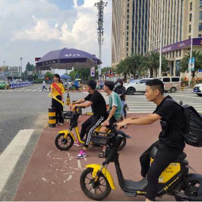 南昌白云驾校报名多少钱？