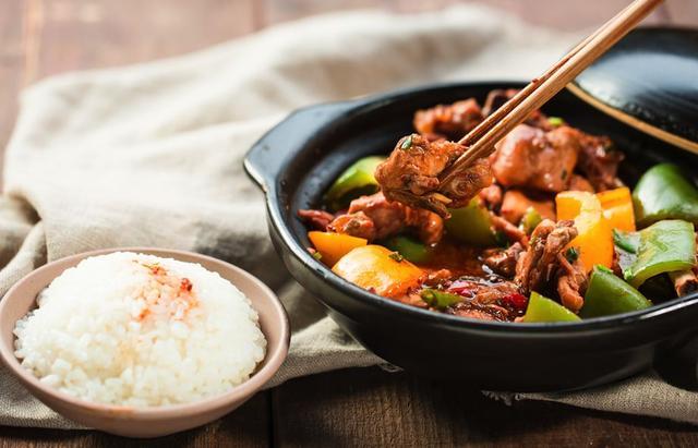 美食领域叫白什么（锅包肉是哪里的）