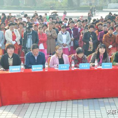 腰鼓舞开门红.腰鼓舞开门红完整版? 腰鼓舞开门红.腰鼓舞开门红完整版?