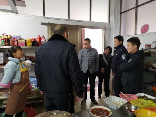 桂林龙胜开展餐饮服务单位综合治理工作