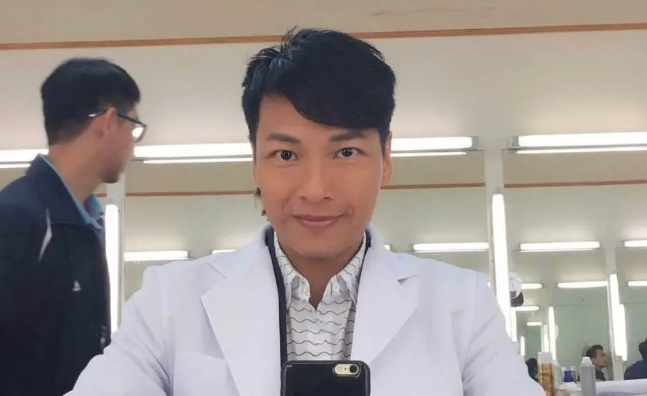 一年赚3千多万的公司有吗 一年赚5万的公司多吗