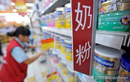 教你如何辨别婴儿奶粉优劣的方法