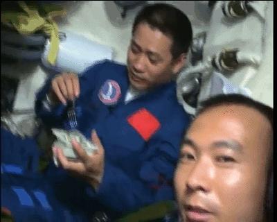 美食活动带什么（你们孩子秋游都会带哪些零食）
