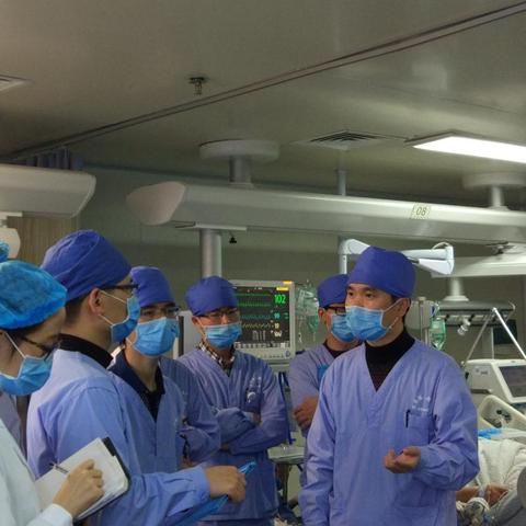 大足足球运动员的长尾关键词有什么