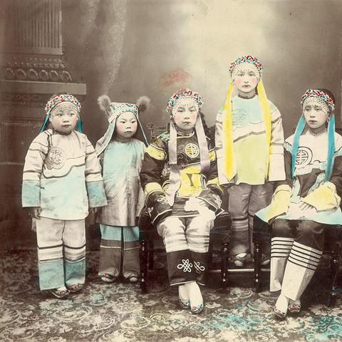 福建是不是属于广东省的呢？