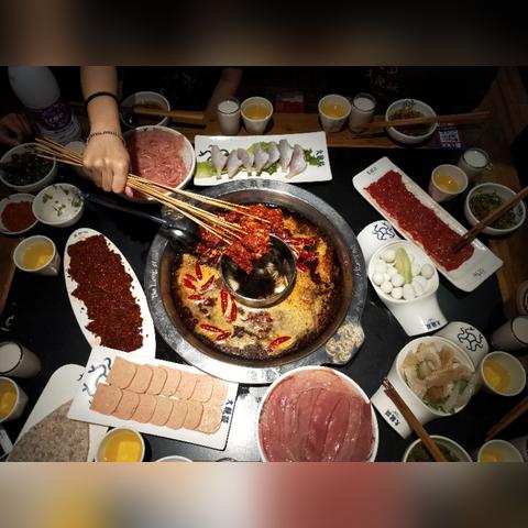 成都市区火锅网红店地址的长尾关键词有哪些