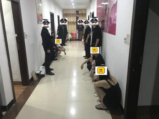 广西一茶庄变嫖客“选美场”，“喝茶”成卖淫暗号，只做熟人生意