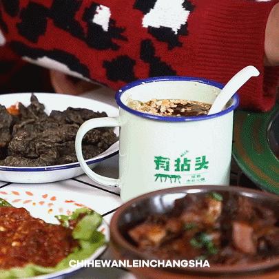 有拈头成都市井火锅装修的长尾关键词有什么