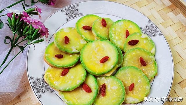 香煎奶香西葫芦团 香煎奶香西葫芦团