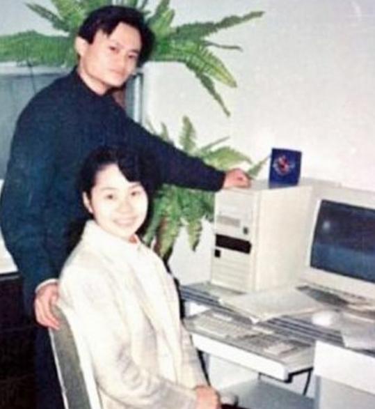 马云再次追星成功，曾被王菲拒绝2次不放弃，对窦靖童也爱屋及乌