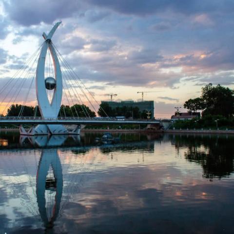 沈阳市城市建设管理学校，宿舍是水泥的么？